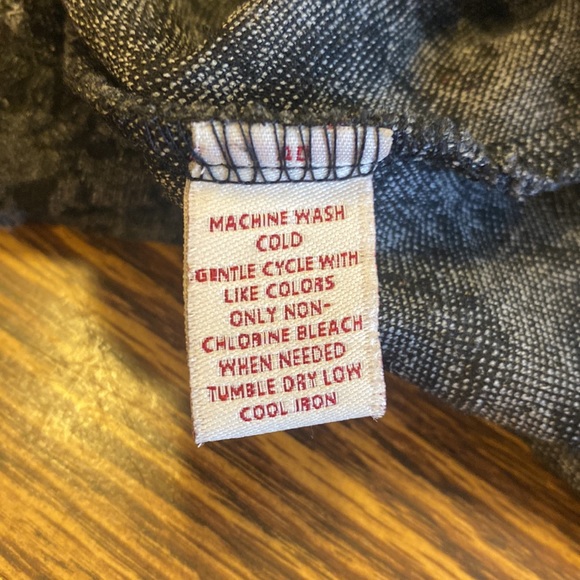 Woman’s zip up coat size L. - Picture 6 of 7